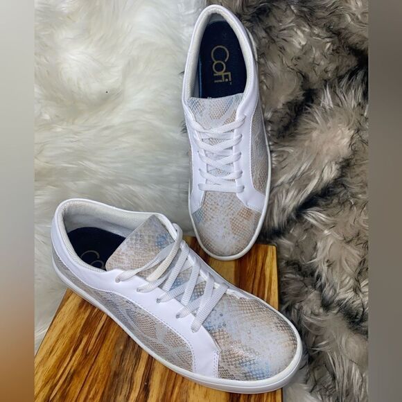 CoFi Womens snake Fashion Sneaker Size 8/25 MEX - Picture 1 of 8